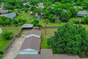 108 Mockingbird Ln, Weatherford, TX 76086 - Photo 4