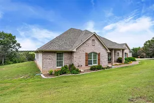2809 Wind Point Ct, Tolar, TX 76476 - Photo 2