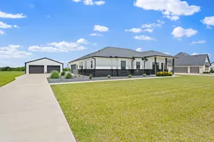 140 Lone Elm Rd, Waxahachie, TX 75167 - Photo 2