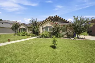 217 Nocona Dr, Waxahachie, TX 75165 - Photo 2