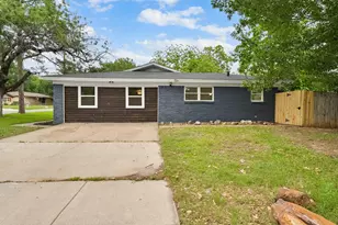 861 Woodcrest Dr, Hurst, TX 76053 - Photo 18