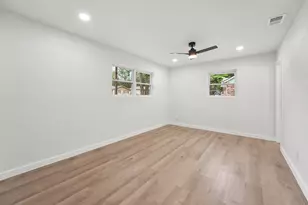 861 Woodcrest Dr, Hurst, TX 76053 - Photo 10