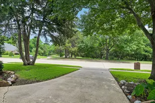 6909 Twin Ponds Dr, Plano, TX 75074 - Photo 2