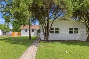 5751 Trio Ln, Dallas, TX 75241 - Photo 2
