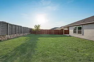 972 Glover Dr, Aubrey, TX 76227 - Photo 20