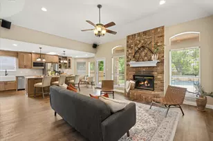 9126 Hanging Moss Dr, Granbury, TX 76049 - Photo 6