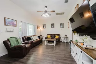 201 E Plummer St, Eastland, TX 76448 - Photo 4