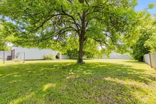 201 E Plummer St, Eastland, TX 76448 - Photo 28