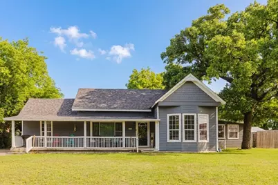 201 E Plummer Street, Eastland, TX 76448 - Photo 2