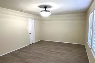 817 Lark Dr, Aubrey, TX 76227 - Photo 20