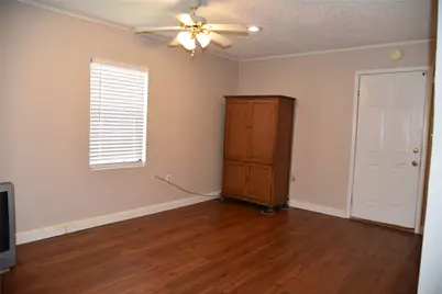 2521 W 5th Avenue, Corsicana, TX 75110 - Photo 4
