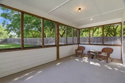 300 Mockingbird Lane, Springtown, TX 76082 - Photo 28