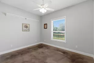 300 Mockingbird Ln, Springtown, TX 76082 - Photo 22