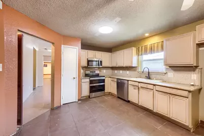 9324 Teagarden Road, Dallas, TX 75217 - Photo 8