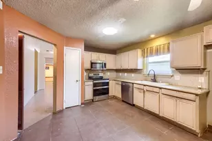 9324 Teagarden Rd, Dallas, TX 75217 - Photo 8