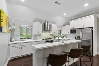 6427 Lake Bluff Drive, Dallas, TX 75249 - Photo 12