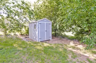 500 W London St, Bowie, TX 76230 - Photo 24