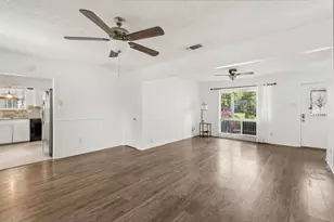 1822 Finley Rd, Irving, TX 75062 - Photo 10