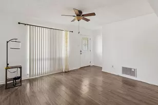1822 Finley Rd, Irving, TX 75062 - Photo 8