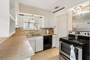 1822 Finley Rd, Irving, TX 75062 - Photo 1