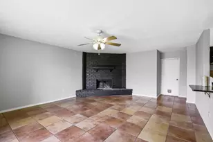 5204 Slay Dr, The Colony, TX 75056 - Photo 2