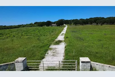2041 Fm 933, Aquilla, TX 76622 - Photo 18