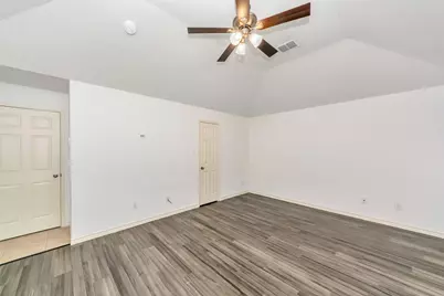 10209 Fossil Valley Drive, Fort Worth, TX 76131 - Photo 12