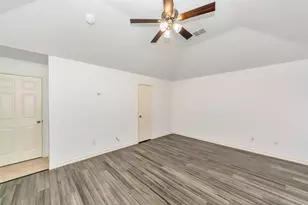 10209 Fossil Valley Dr, Fort Worth, TX 76131 - Photo 12