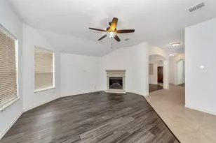 10209 Fossil Valley Dr, Fort Worth, TX 76131 - Photo 24