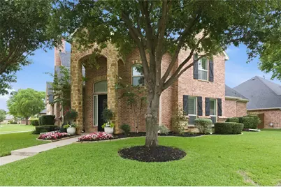 696 Bear Creek Drive, Hurst, TX 76054 - Photo 2