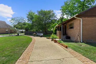 500 W Marshall Avenue, Gladewater, TX 75647 - Photo 4