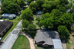 500 W Marshall Ave, Gladewater, TX 75647 - Photo 8