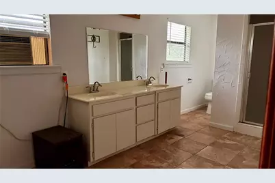 126 N Garza Road, Shady Shores, TX 76208 - Photo 16