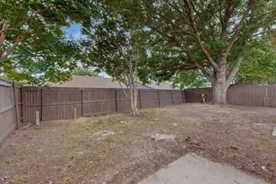 2210 Placid Dr, Carrollton, TX 75007 - Photo 36