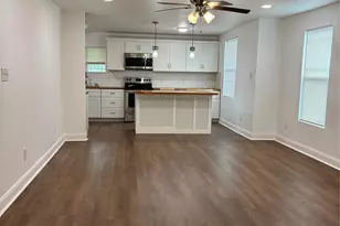 2722 S Adams St, Fort Worth, TX 76110 - Photo 2