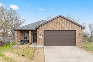 300 Pine St, Forney, TX 75126 - Photo 1
