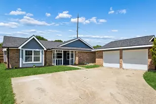2035 Sancerre Ln, Carrollton, TX 75007 - Photo 4