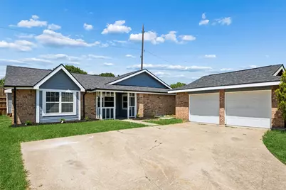 2035 Sancerre Lane, Carrollton, TX 75007 - Photo 2