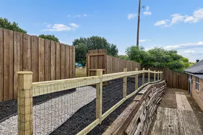 2035 Sancerre Lane, Carrollton, TX 75007 - Photo 2