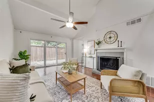7492 E NW Hwy, Dallas, TX 75231 - Photo 4