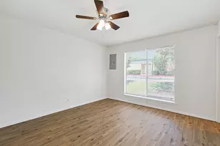 2637 W Randol Mill Rd, Arlington, TX 76012 - Photo 6