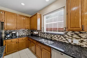 1432 Honey Locust Dr, Plano, TX 75023 - Photo 12