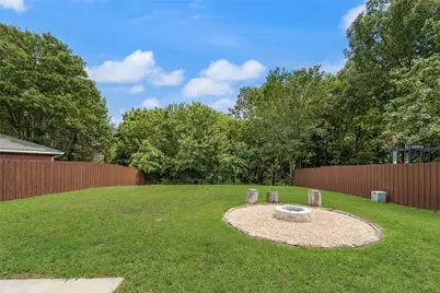 1305 Meadowbrook Drive, McKinney, TX 75069 - Photo 4