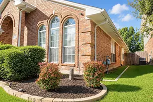 8833 Sunset Trace Dr, Fort Worth, TX 76244 - Photo 2