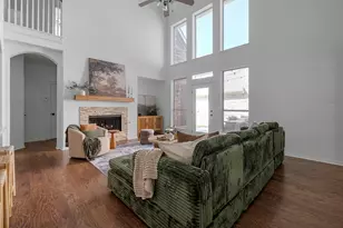 4528 Rock Creek Ln, Frisco, TX 75034 - Photo 2