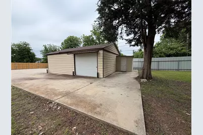 1264 E Maddox Avenue, Fort Worth, TX 76104 - Photo 10