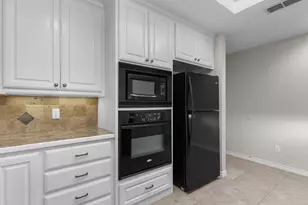 6027 Oakmont Dr, Wichita Falls, TX 76310 - Photo 16