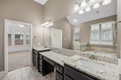 404 Warwick Boulevard, Lewisville, TX 75056 - Photo 28