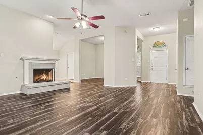 920 Felicia Lane, Arlington, TX 76017 - Photo 2