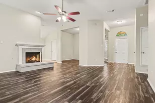 920 Felicia Ln, Arlington, TX 76017 - Photo 2